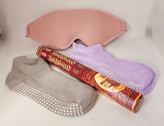 2 Non slip yoga socks ,1 eye mask sleep and inncense